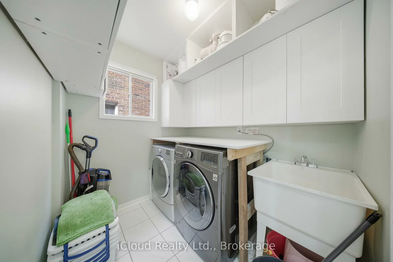 7389, Sandhurst, Lisgar, Mississauga