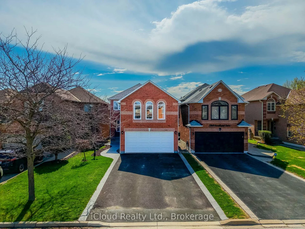 7389, Sandhurst, Lisgar, Mississauga