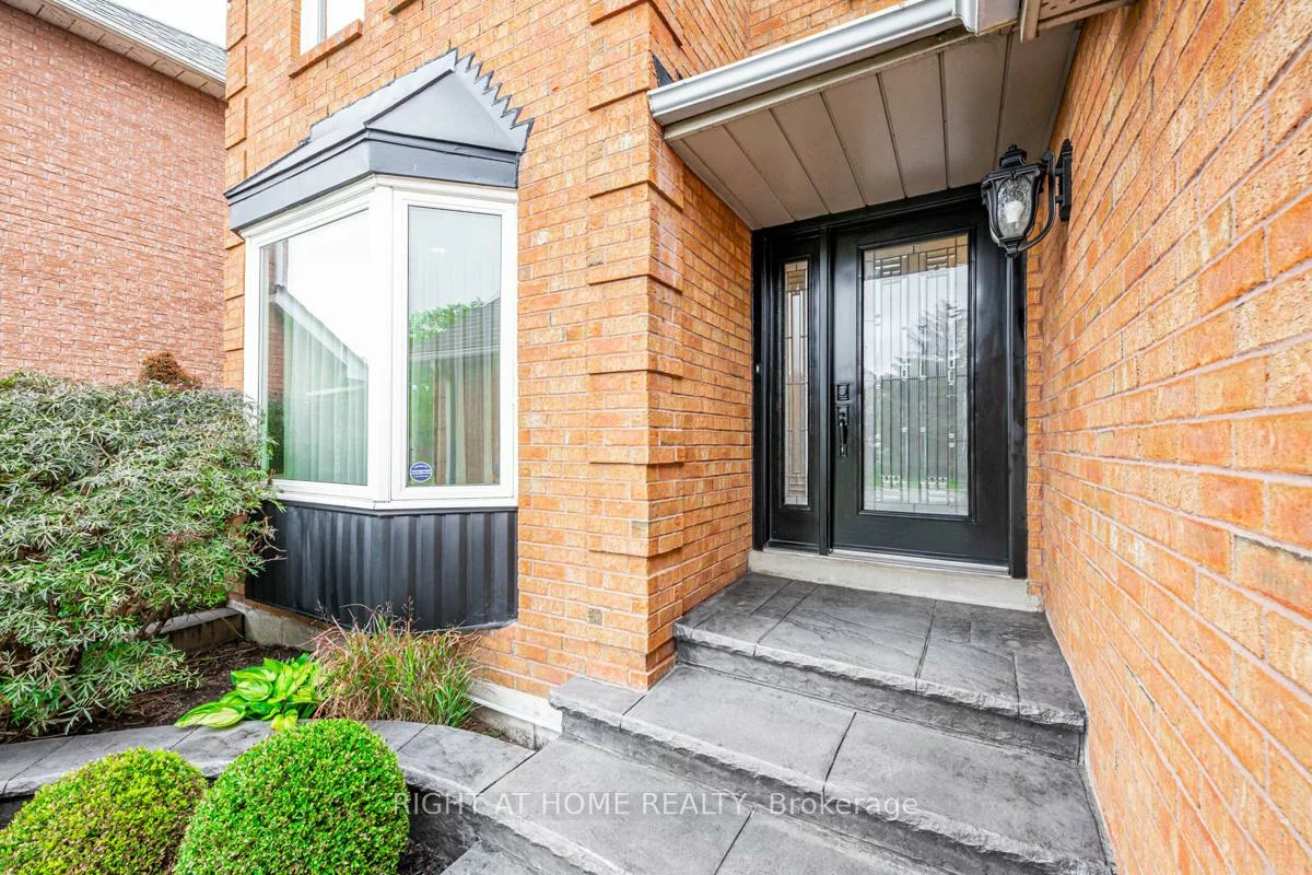 3655, Loyalist, Erin Mills, Mississauga