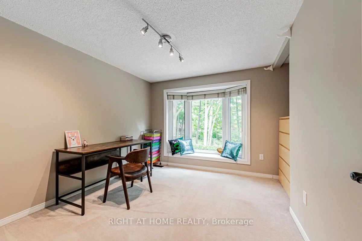 3655, Loyalist, Erin Mills, Mississauga