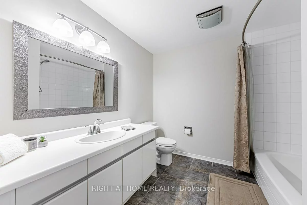3655, Loyalist, Erin Mills, Mississauga