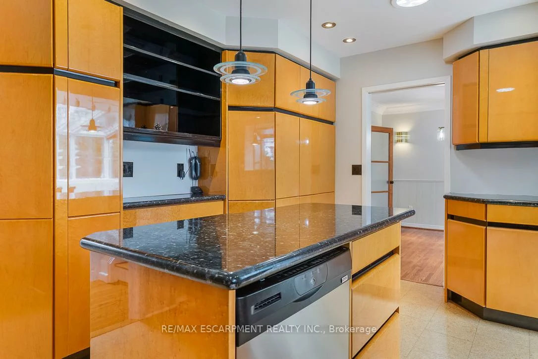1443, Birchwood, Lorne Park, Mississauga