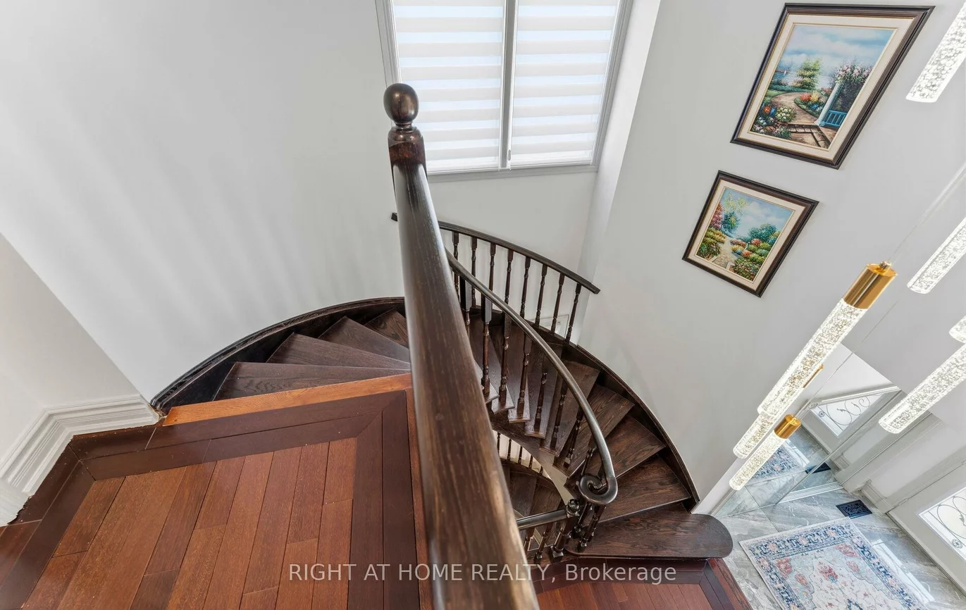 1665, Asgard, Lakeview, Mississauga