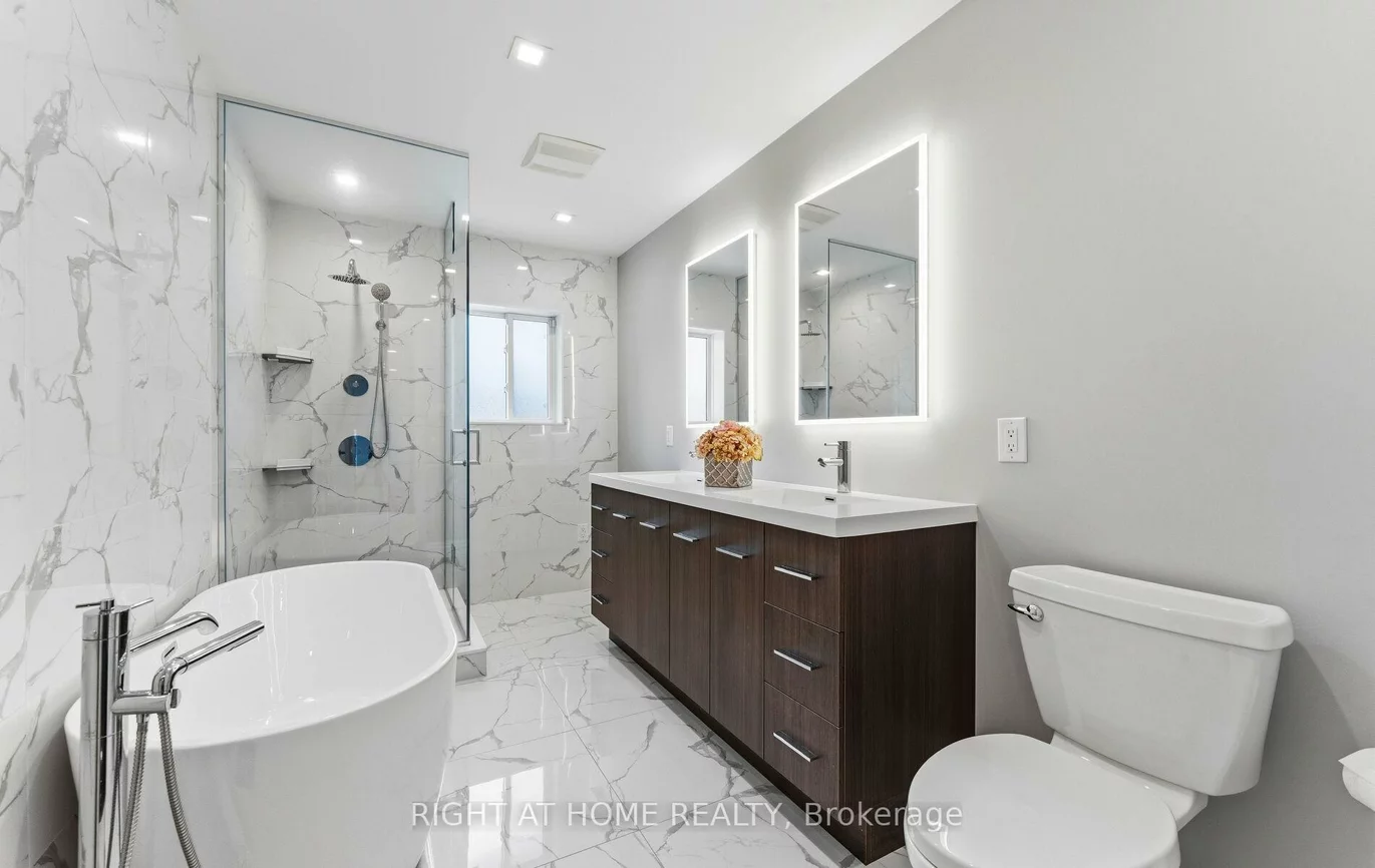1665, Asgard, Lakeview, Mississauga