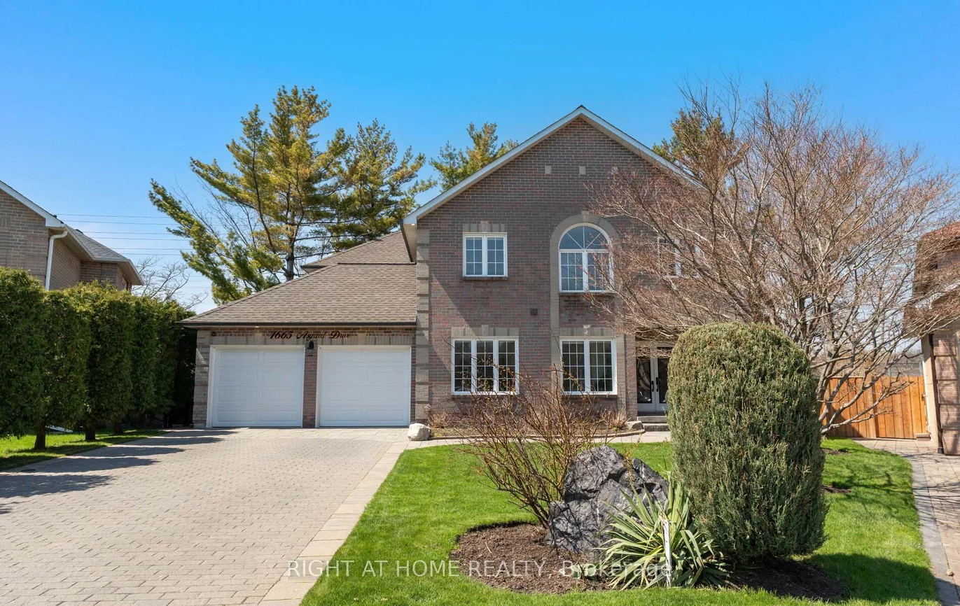 1665, Asgard, Lakeview, Mississauga