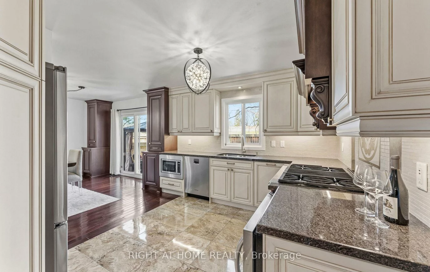 1665, Asgard, Lakeview, Mississauga