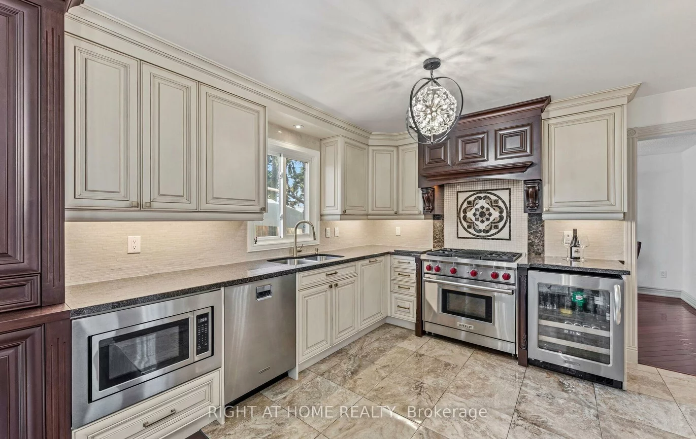 1665, Asgard, Lakeview, Mississauga