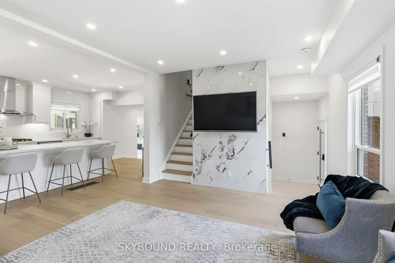 2711, Spruce Needle, Erin Mills, Mississauga