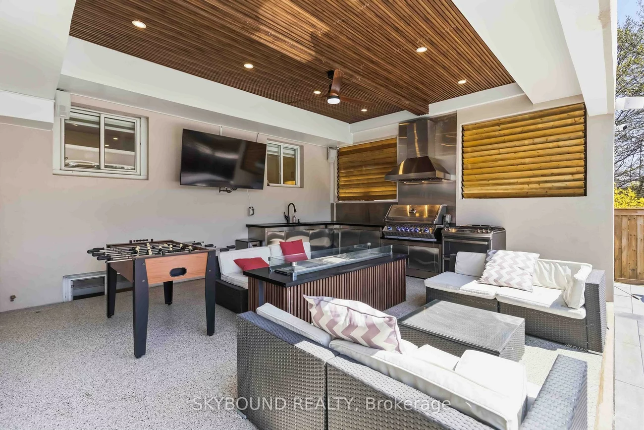 2711, Spruce Needle, Erin Mills, Mississauga