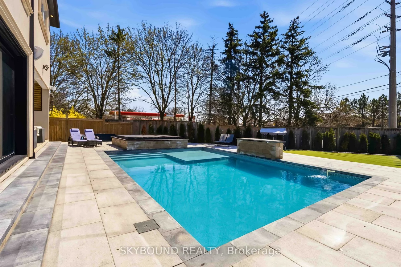 2711, Spruce Needle, Erin Mills, Mississauga