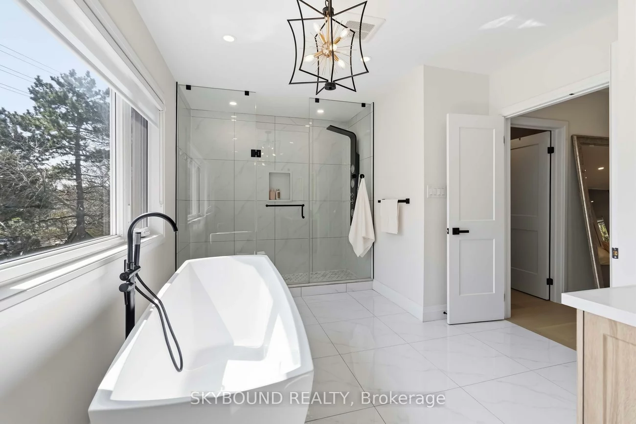 2711, Spruce Needle, Erin Mills, Mississauga