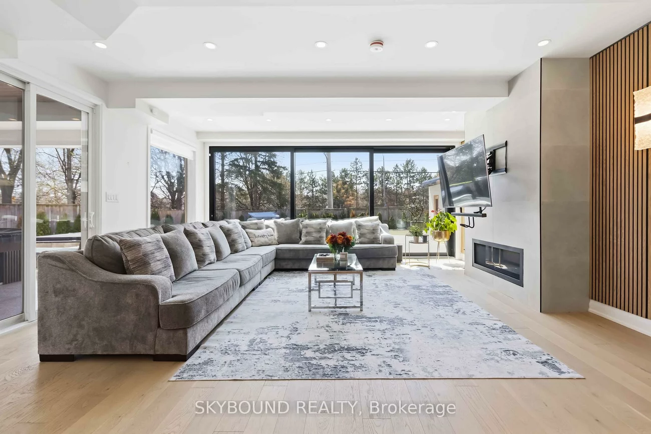 2711, Spruce Needle, Erin Mills, Mississauga