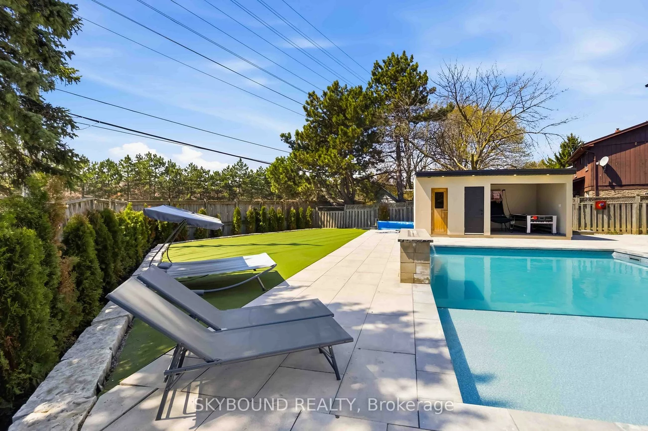 2711, Spruce Needle, Erin Mills, Mississauga