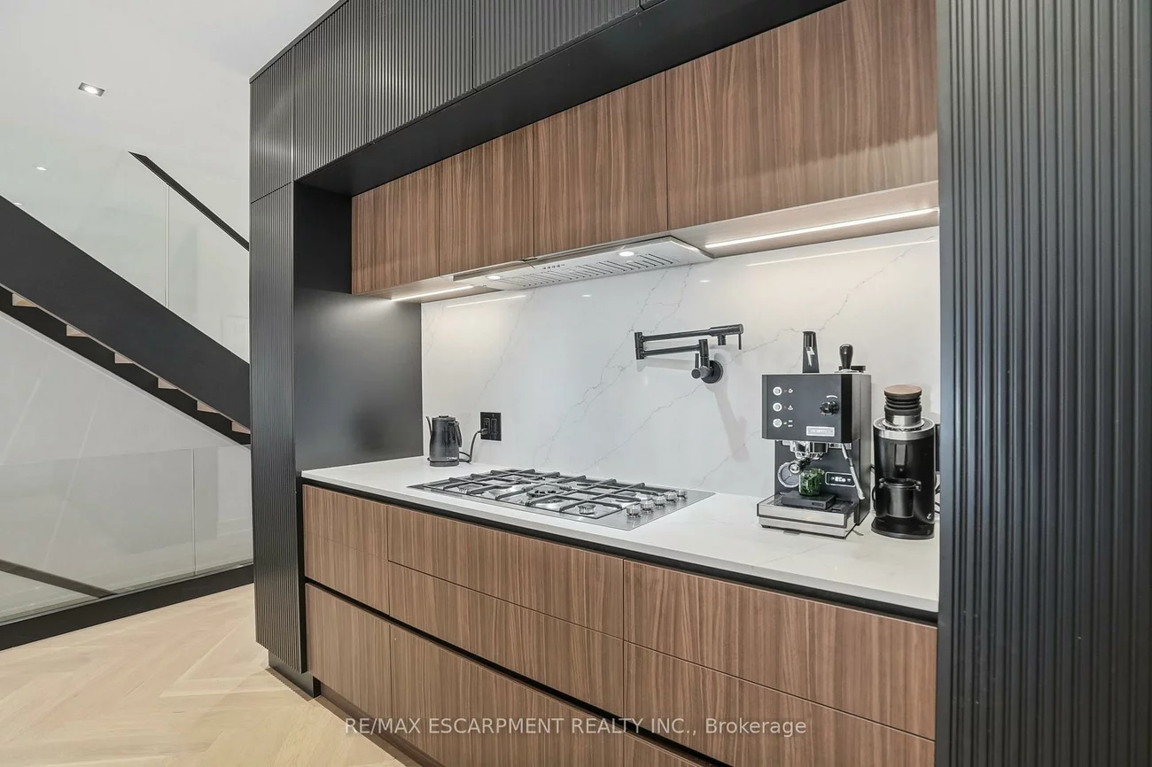 20B, Broadview, Port Credit, Mississauga