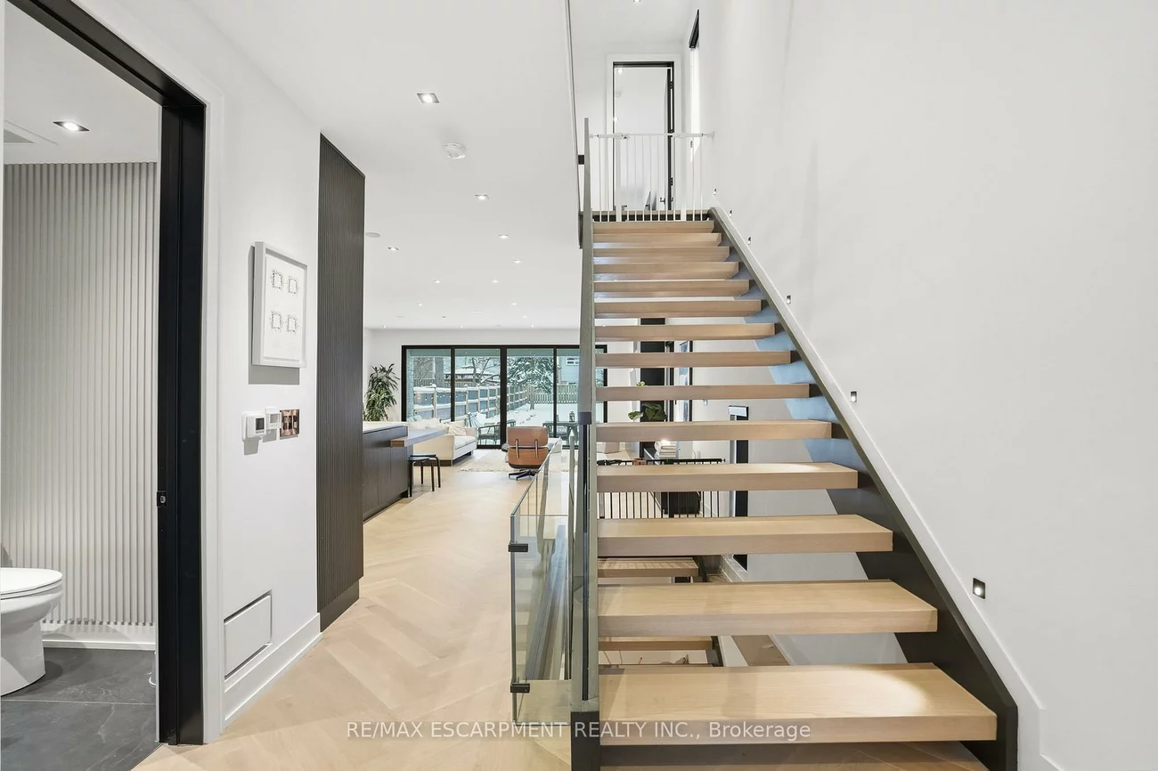 20B, Broadview, Port Credit, Mississauga