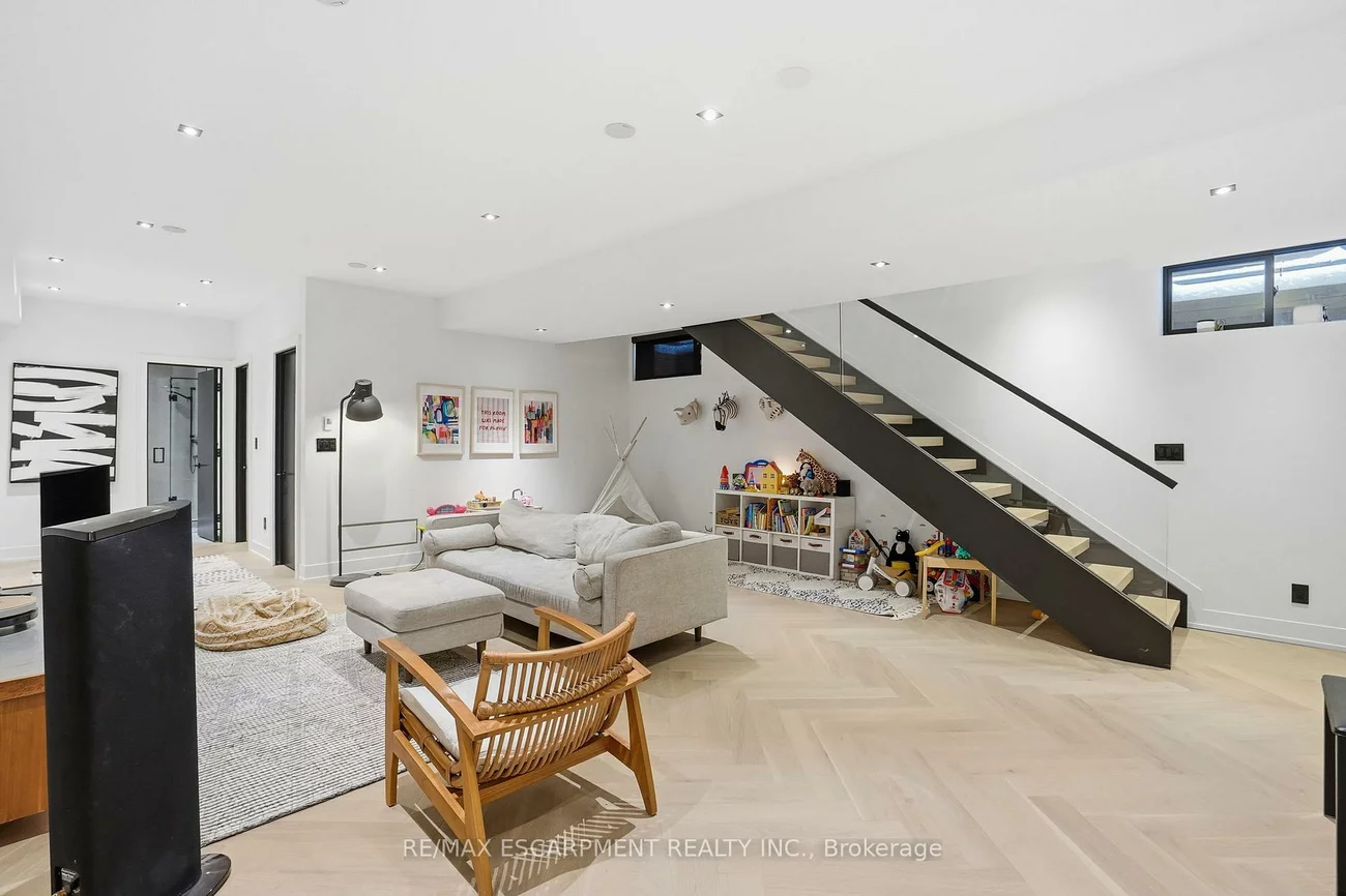 20B, Broadview, Port Credit, Mississauga