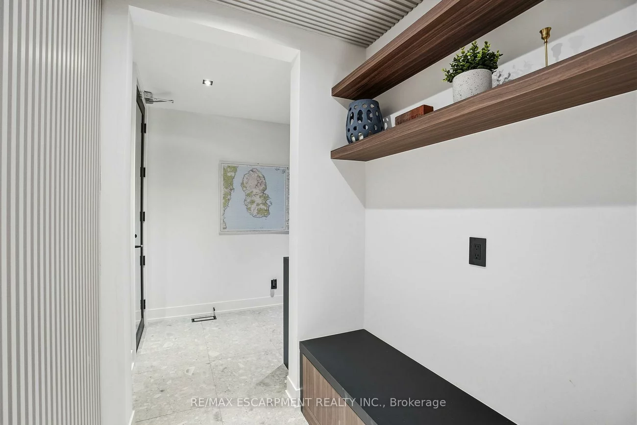 20B, Broadview, Port Credit, Mississauga