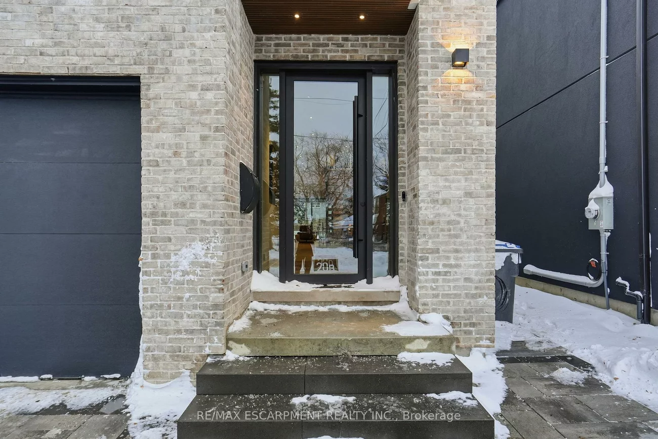 20B, Broadview, Port Credit, Mississauga