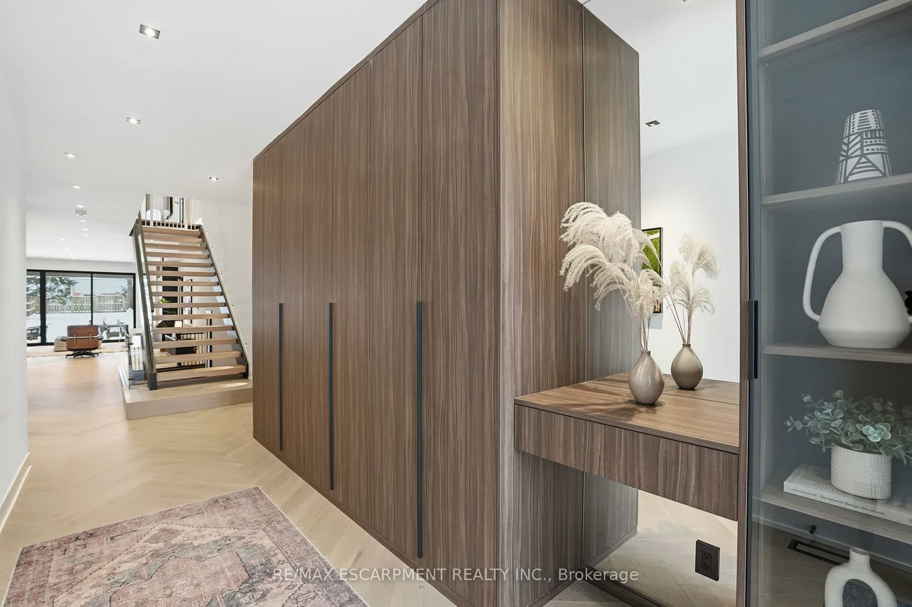 20B, Broadview, Port Credit, Mississauga