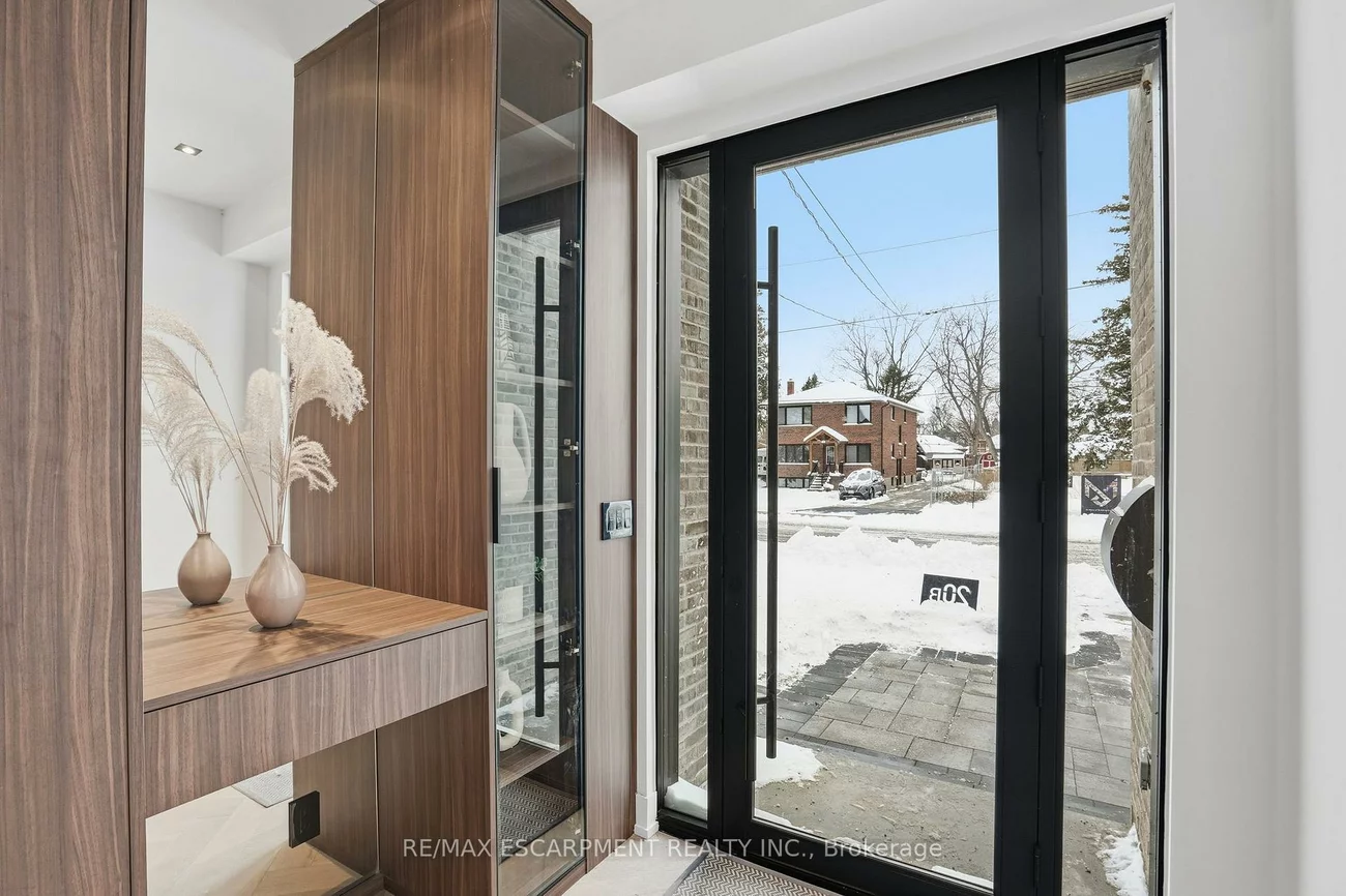 20B, Broadview, Port Credit, Mississauga