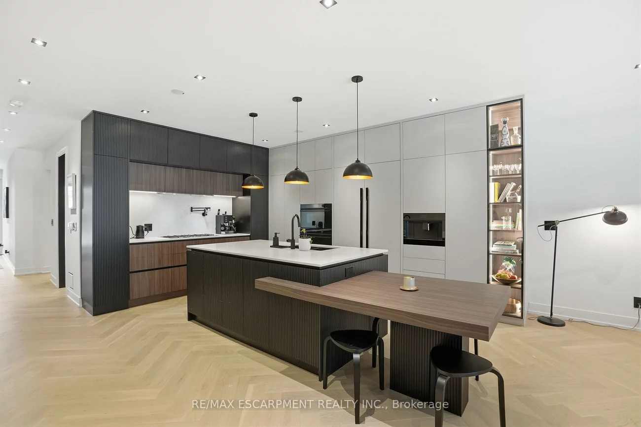 20B, Broadview, Port Credit, Mississauga