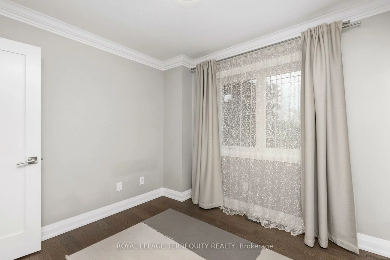 582, Hyacinthe, Mississauga Valleys, Mississauga