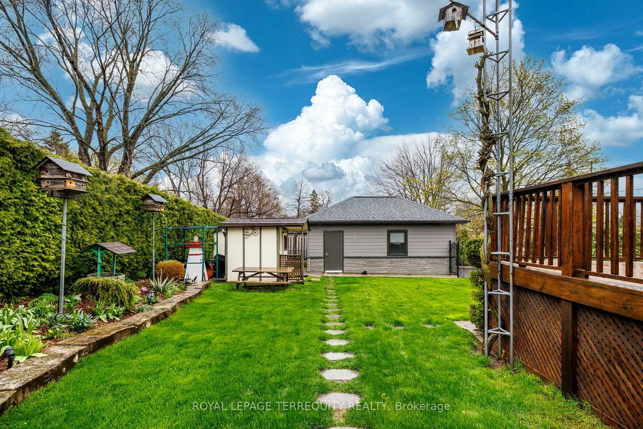 582, Hyacinthe, Mississauga Valleys, Mississauga