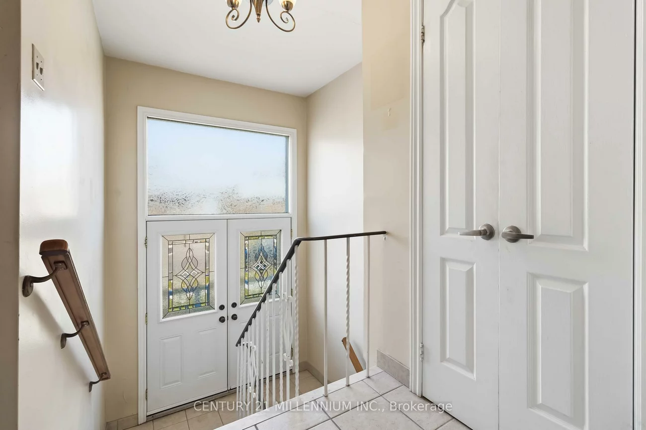 3638, Molly, Mississauga Valleys, Mississauga