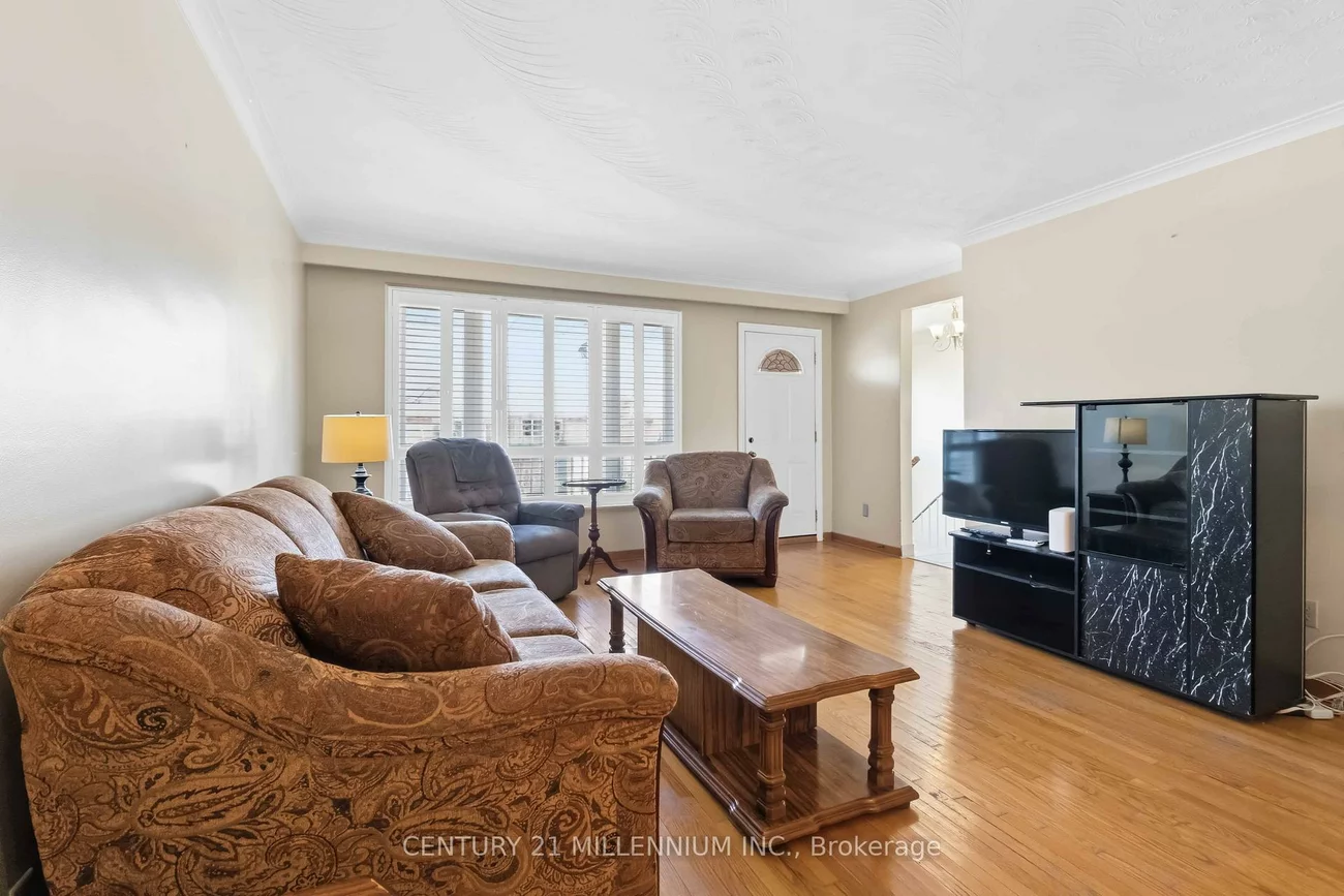 3638, Molly, Mississauga Valleys, Mississauga