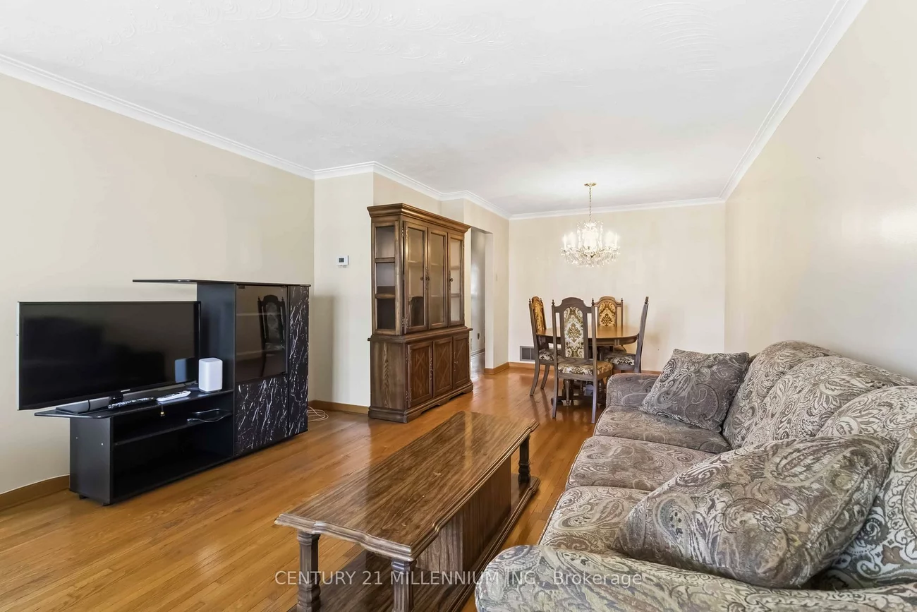 3638, Molly, Mississauga Valleys, Mississauga