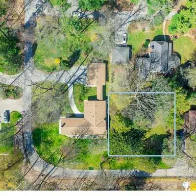 845, Chaucer, Lorne Park, Mississauga