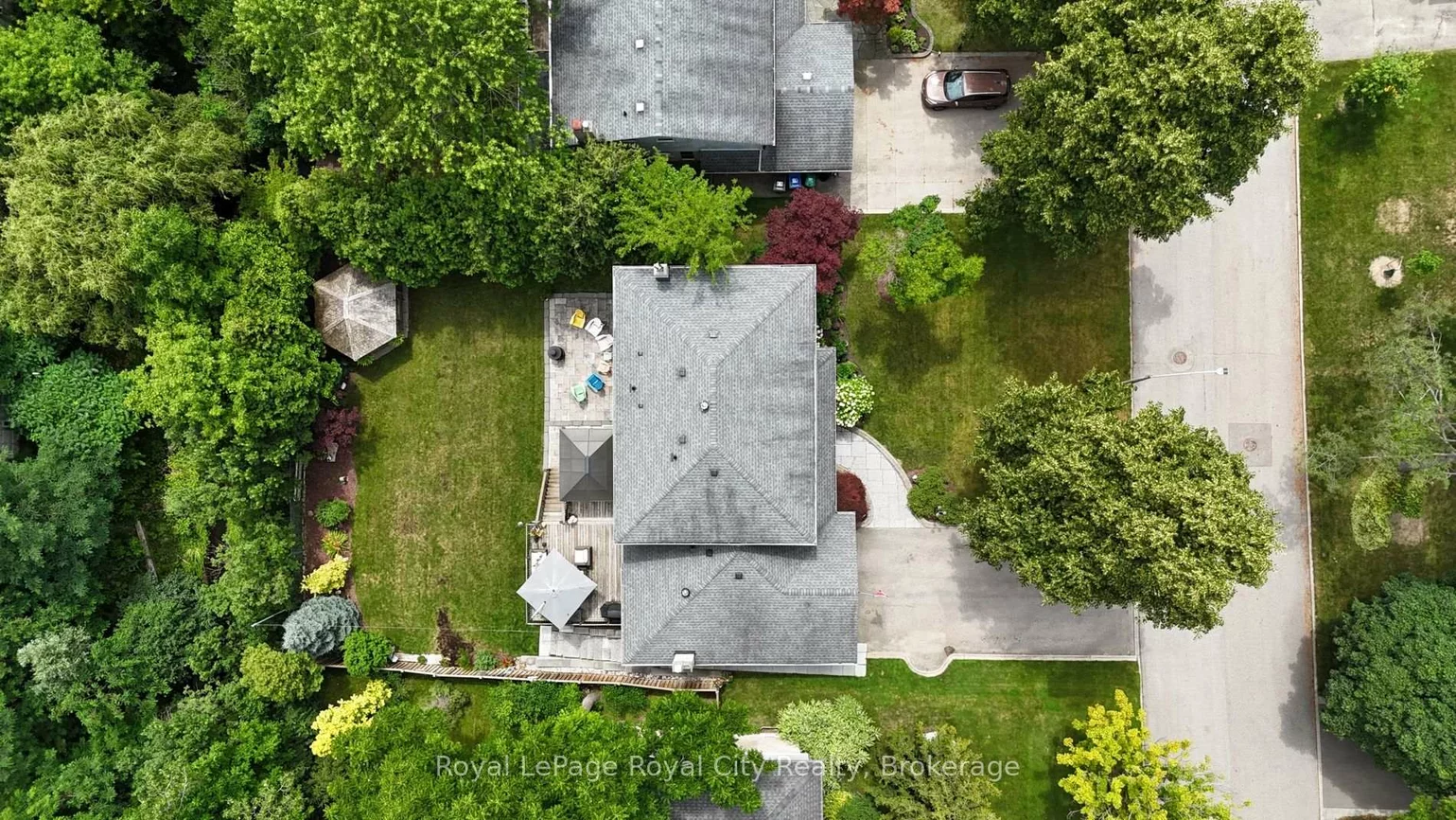 1548, Troika, Lorne Park, Mississauga