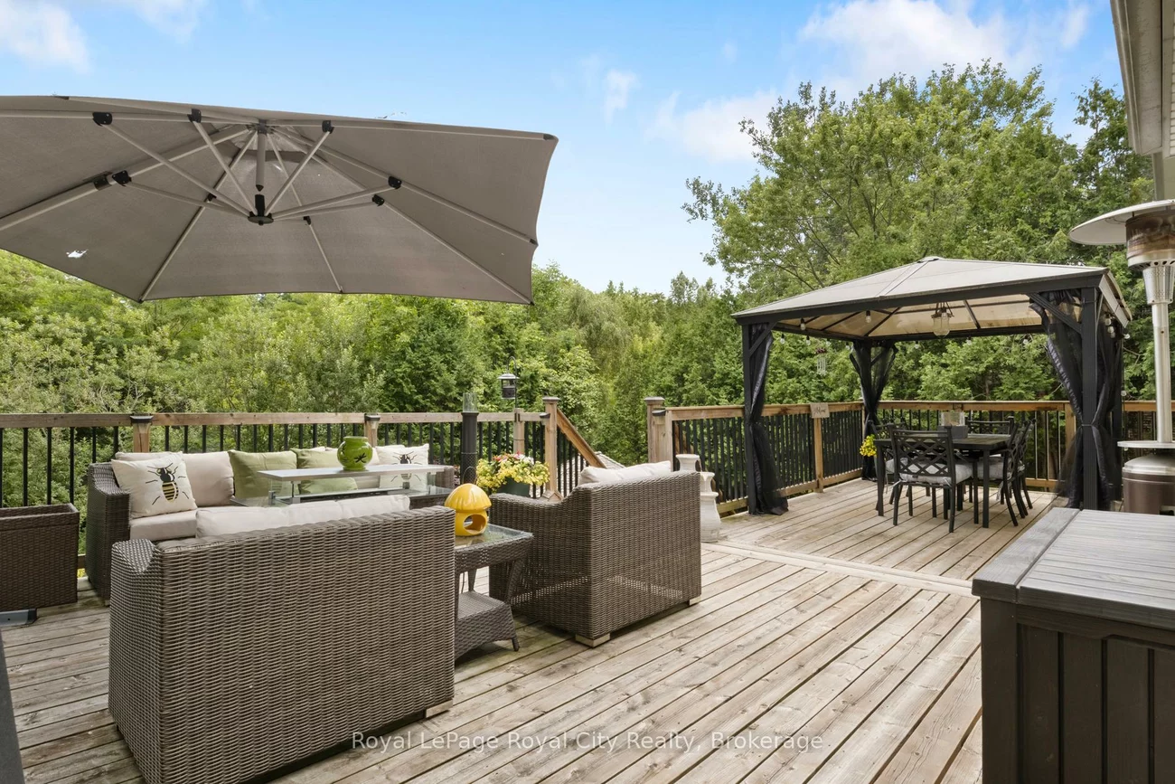 1548, Troika, Lorne Park, Mississauga
