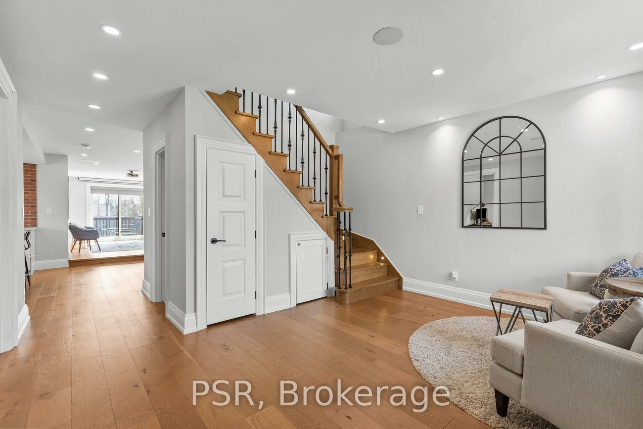 176, Troy, Mineola, Mississauga