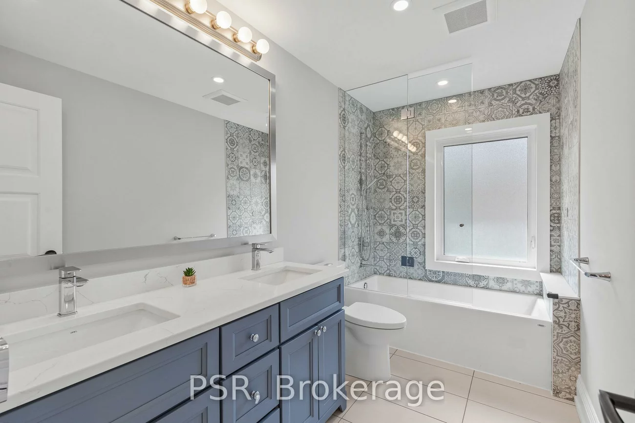 176, Troy, Mineola, Mississauga