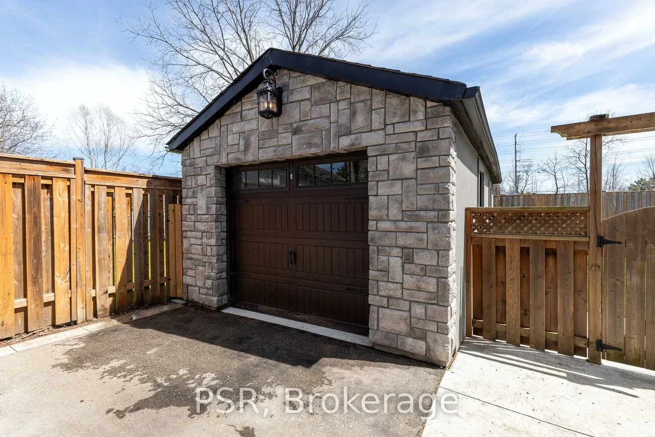 176, Troy, Mineola, Mississauga