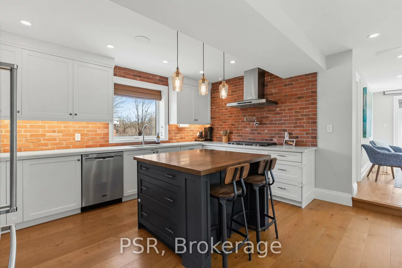 176, Troy, Mineola, Mississauga