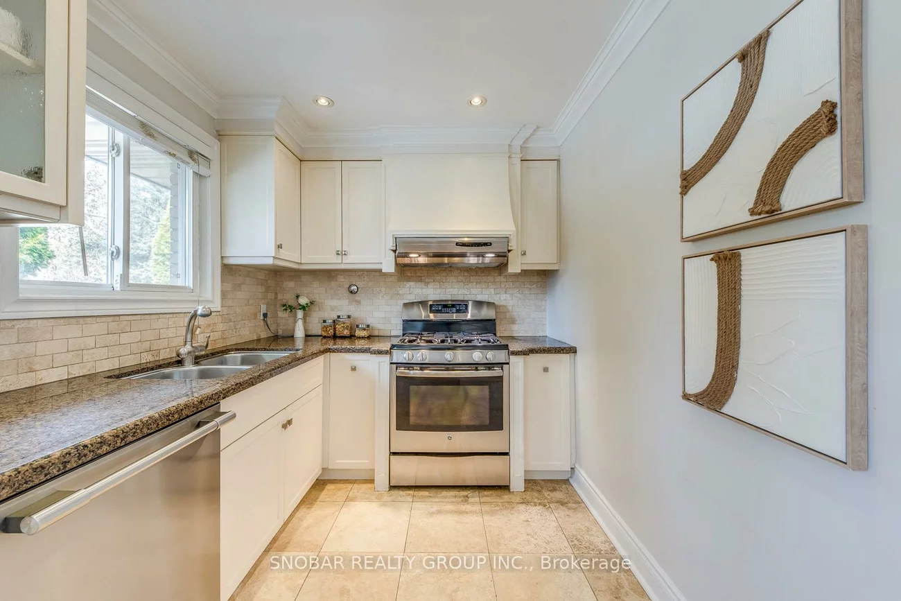 71, Premium, Cooksville, Mississauga