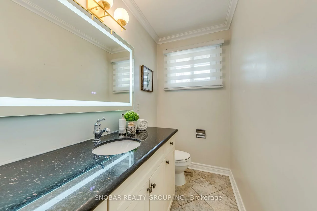 71, Premium, Cooksville, Mississauga