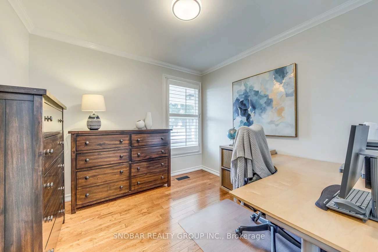 71, Premium, Cooksville, Mississauga