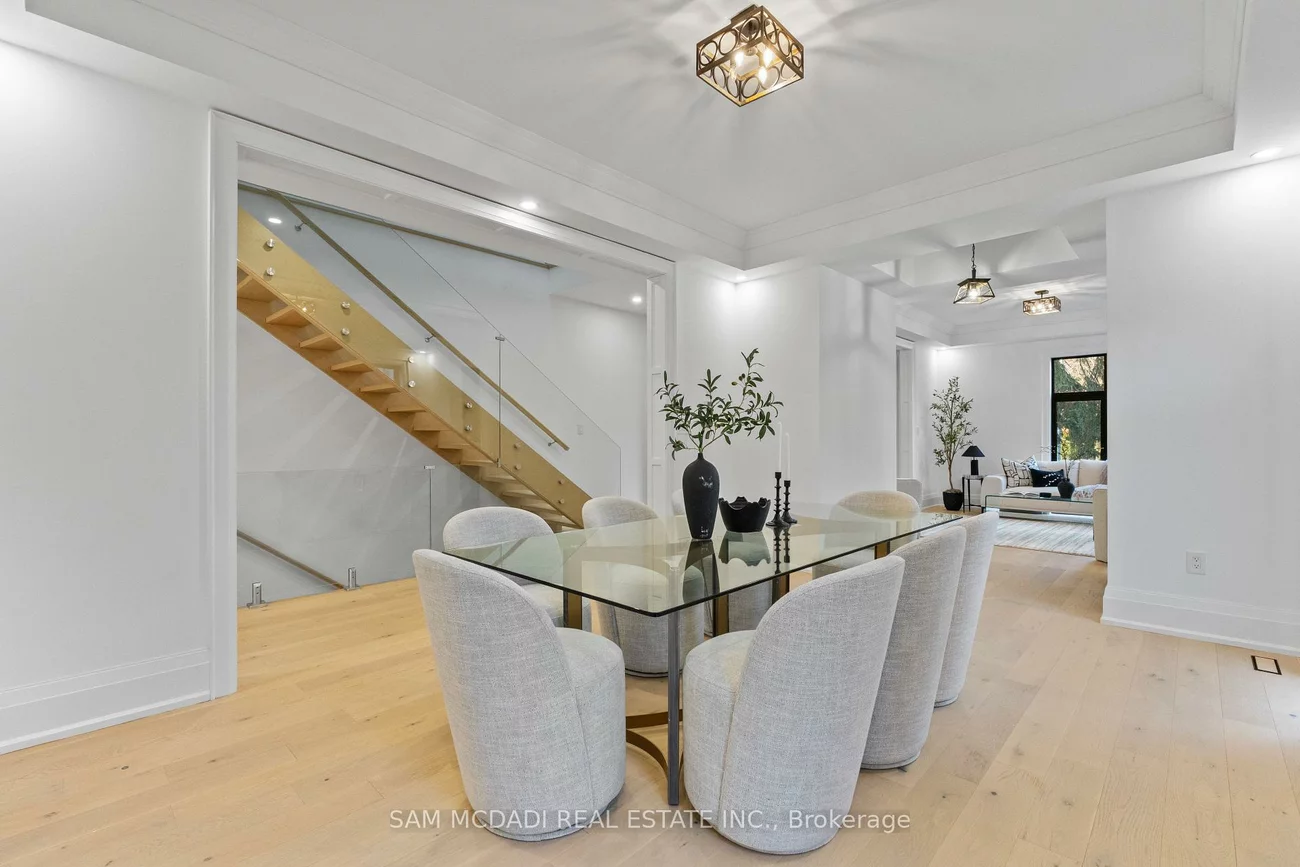 1610, Kenmuir, Mineola, Mississauga