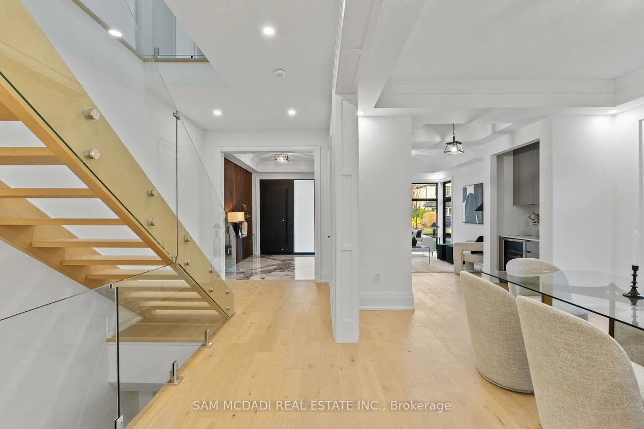 1610, Kenmuir, Mineola, Mississauga