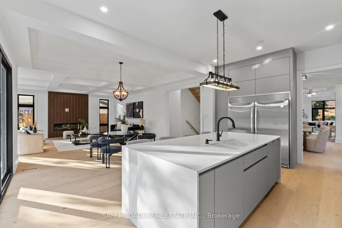 1610, Kenmuir, Mineola, Mississauga