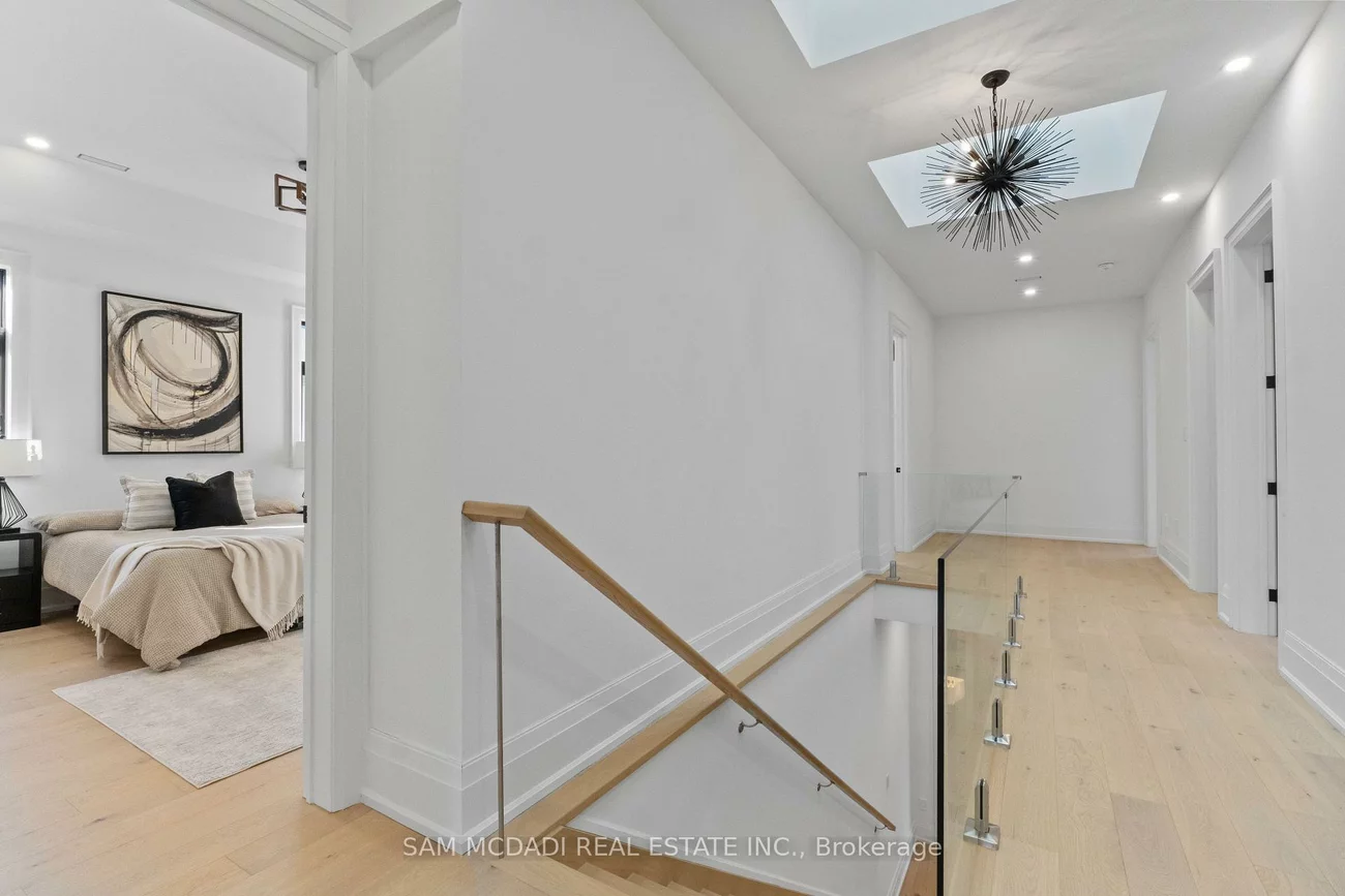 1610, Kenmuir, Mineola, Mississauga