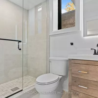 1610, Kenmuir, Mineola, Mississauga