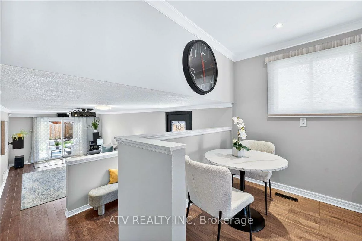 2504, Glamworth, Sheridan, Mississauga
