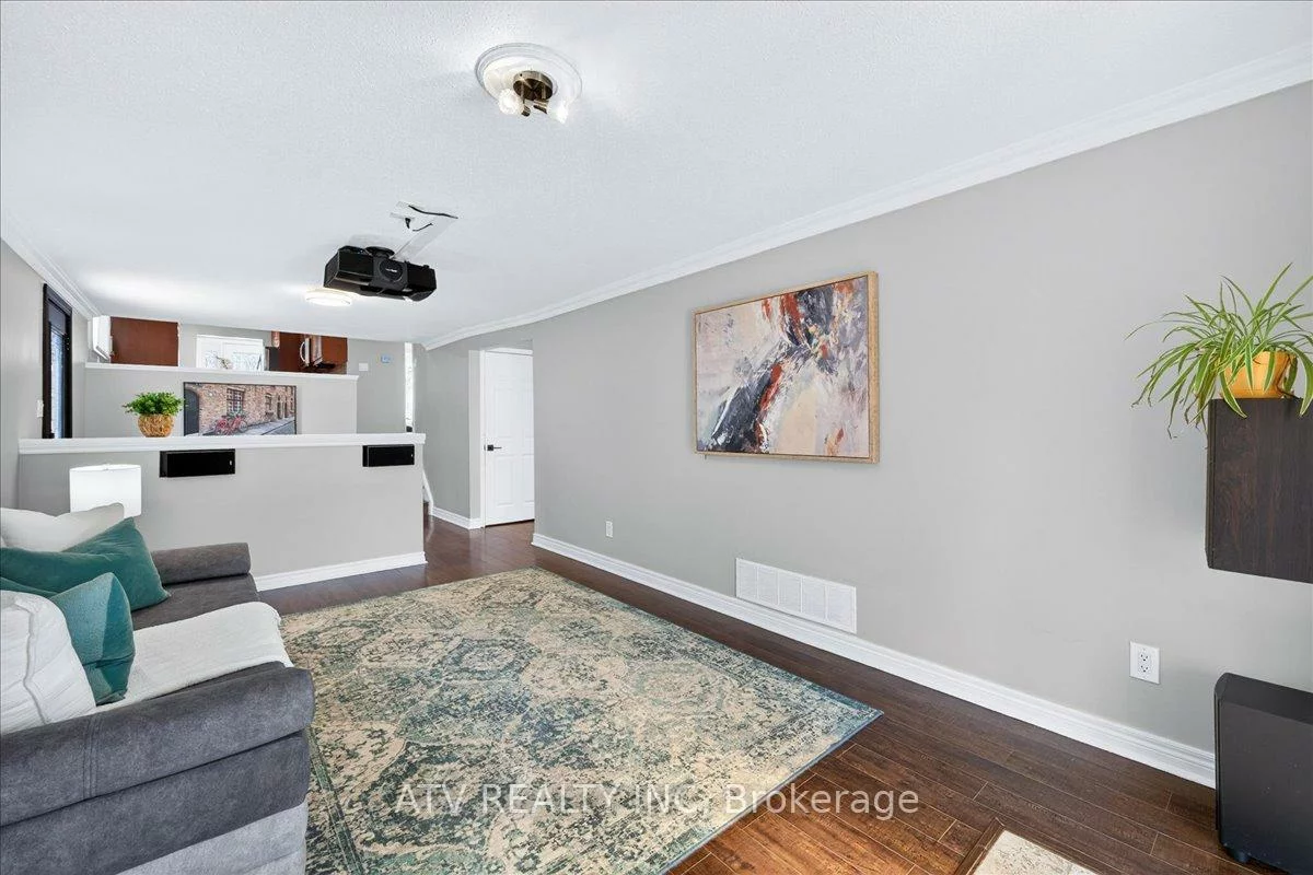 2504, Glamworth, Sheridan, Mississauga
