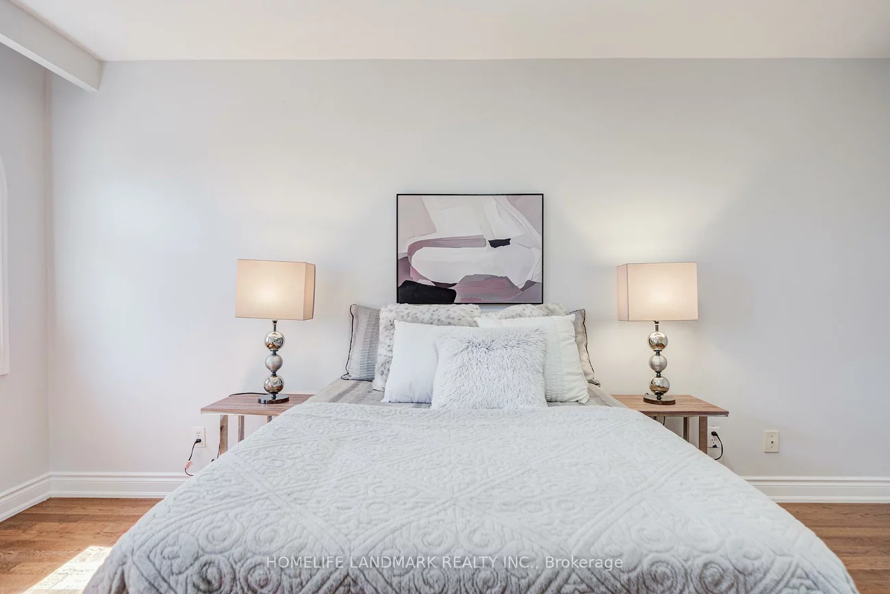 1608, Sherwood Forrest, Sheridan, Mississauga