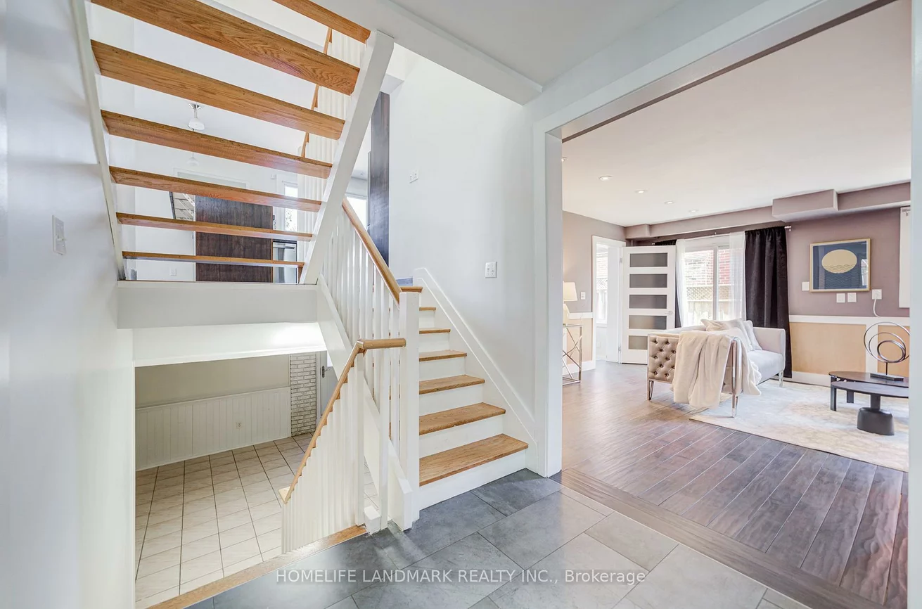 1608, Sherwood Forrest, Sheridan, Mississauga