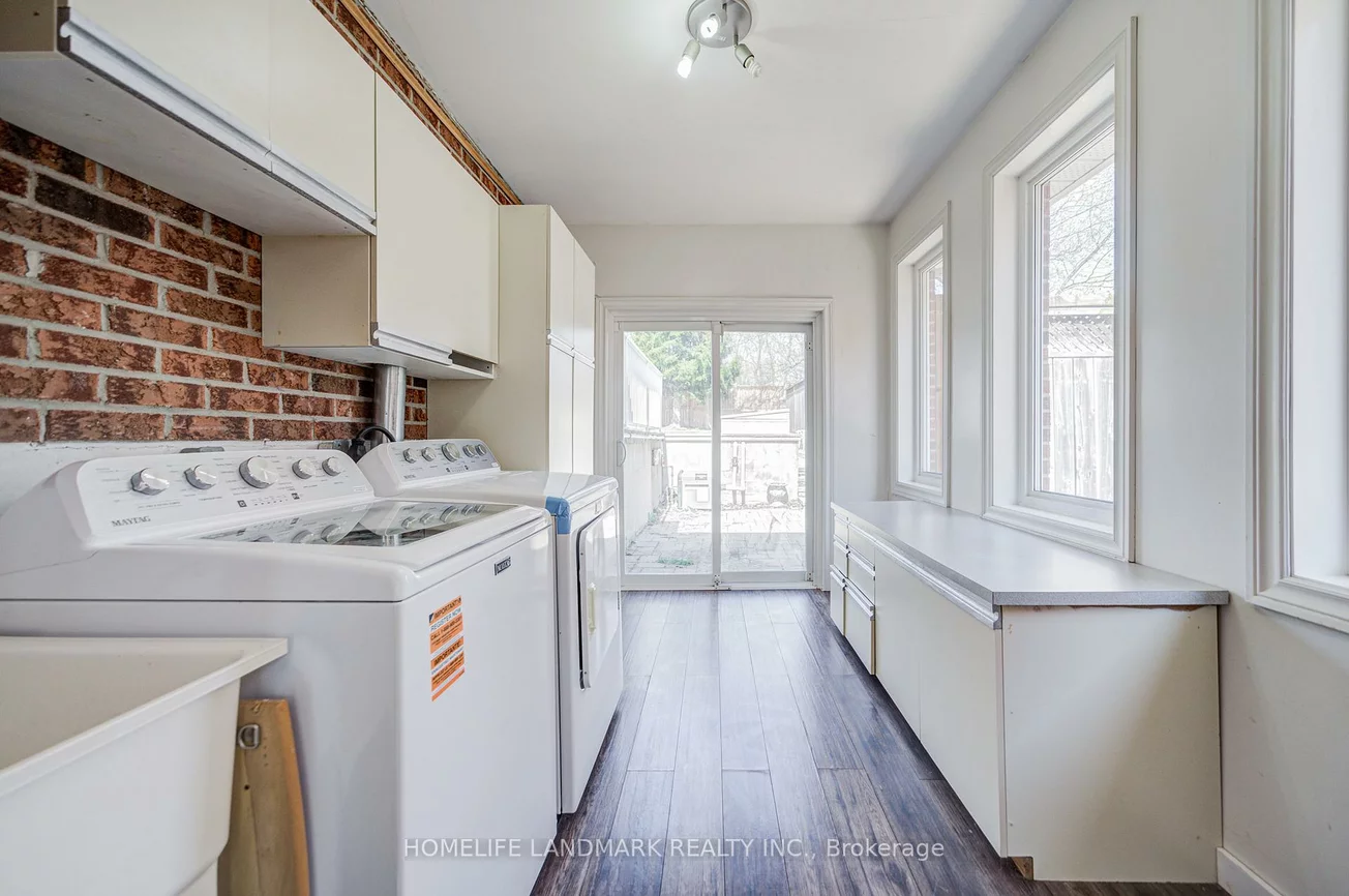 1608, Sherwood Forrest, Sheridan, Mississauga